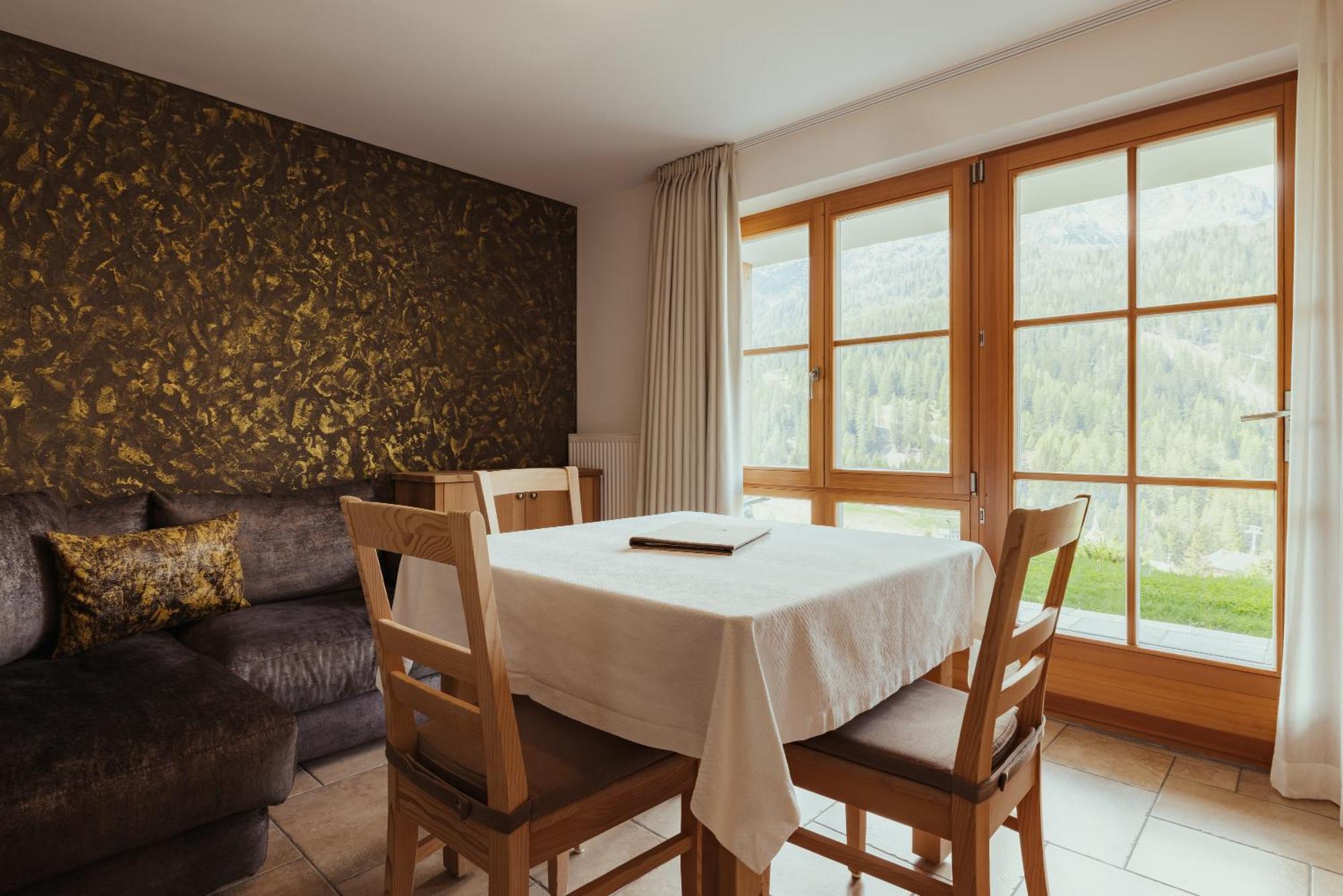 Refugium Laflu Apartments コルヴァーラ・イン・バディーア エクステリア 写真